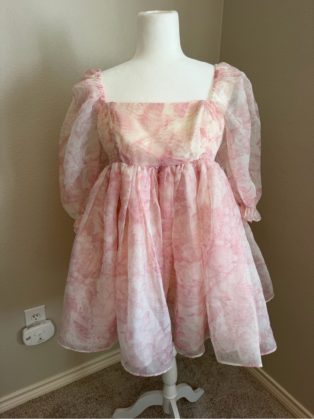 Selkie Pink Floral Puff-Sleeve Mini Dress